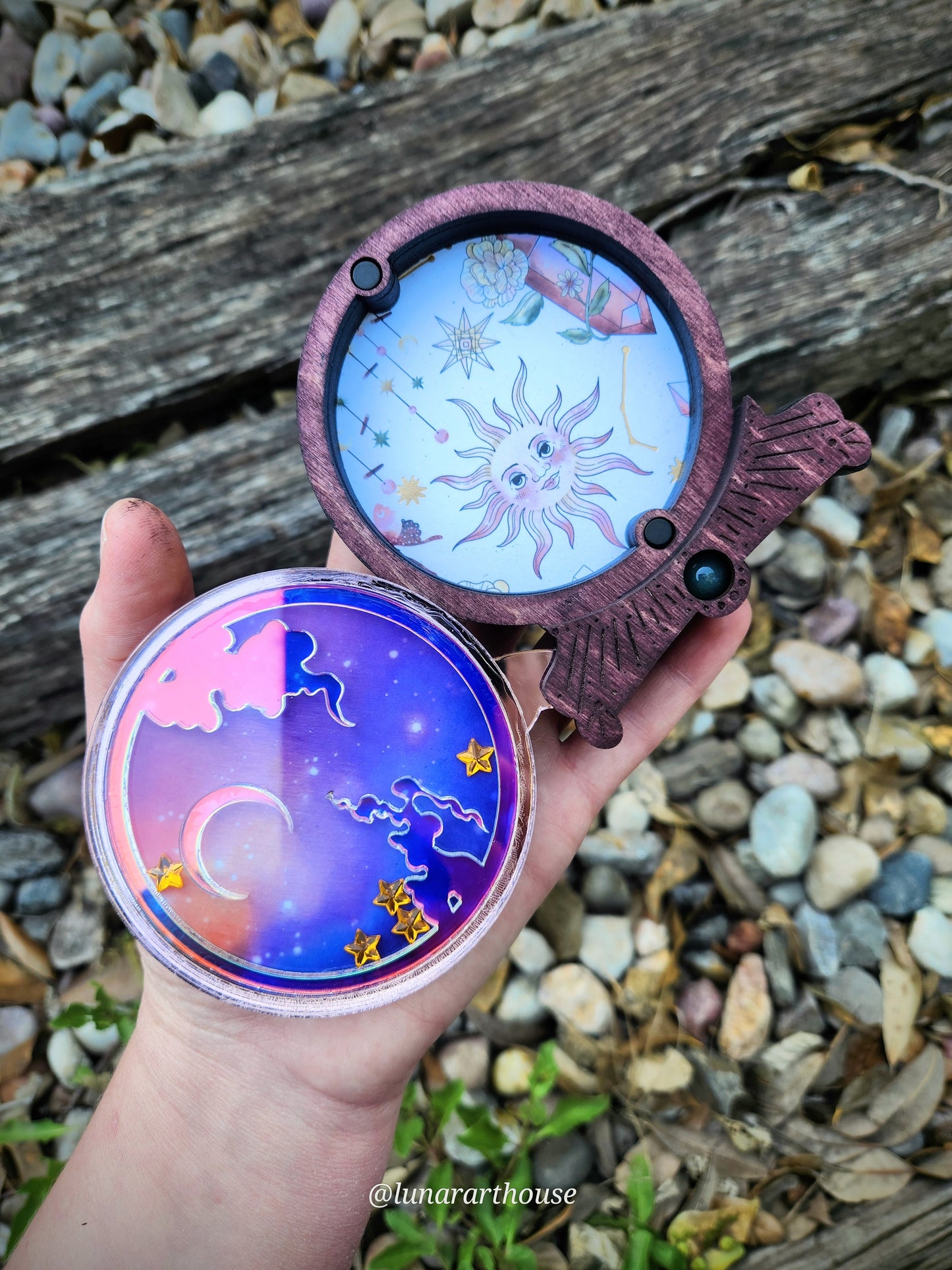 Crystal Ball Shaker Box