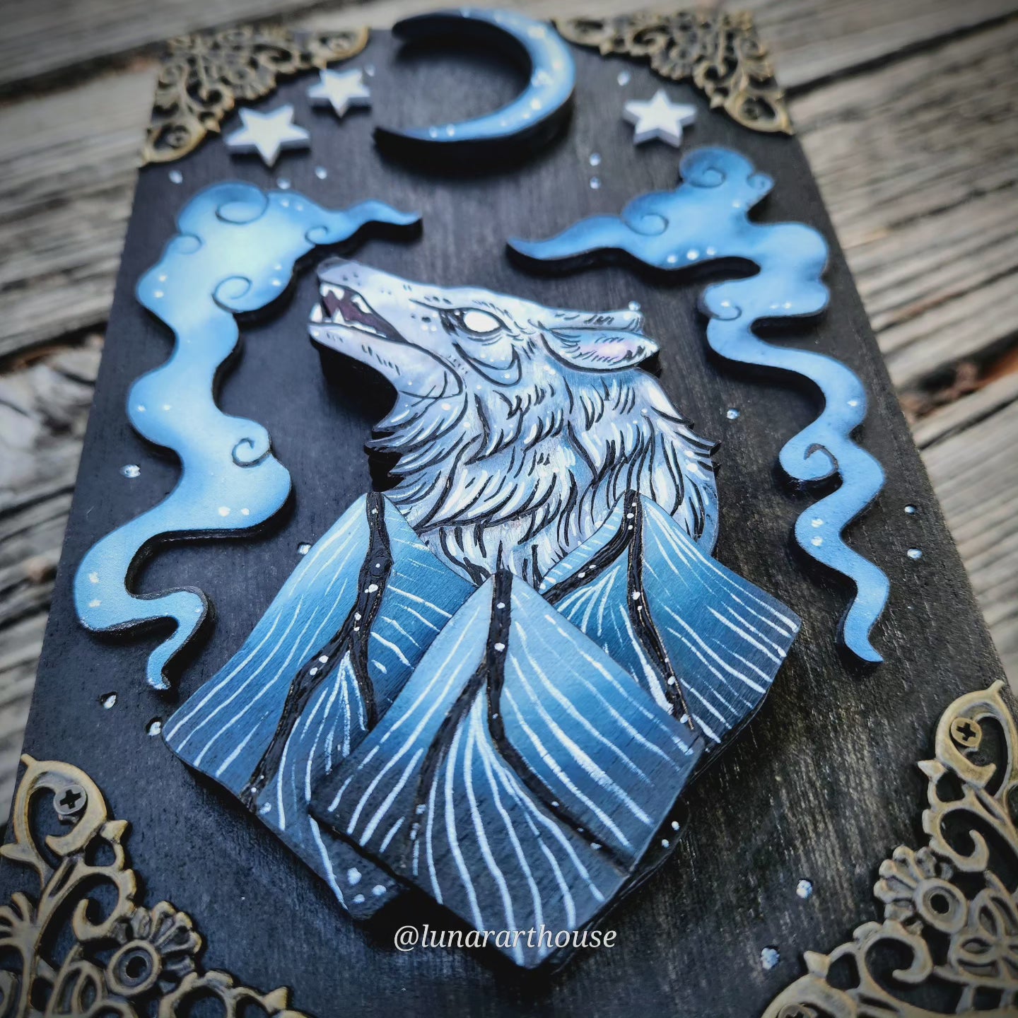 Night Wolf Hidden Key Box
