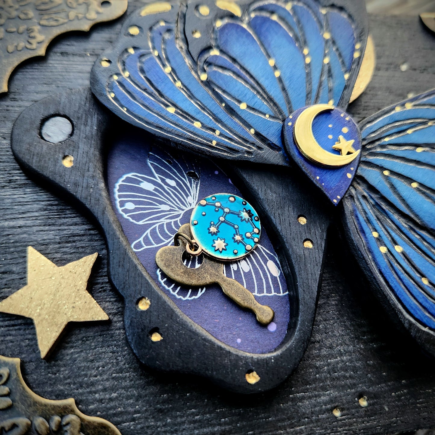 Mini Blue Moth HKB