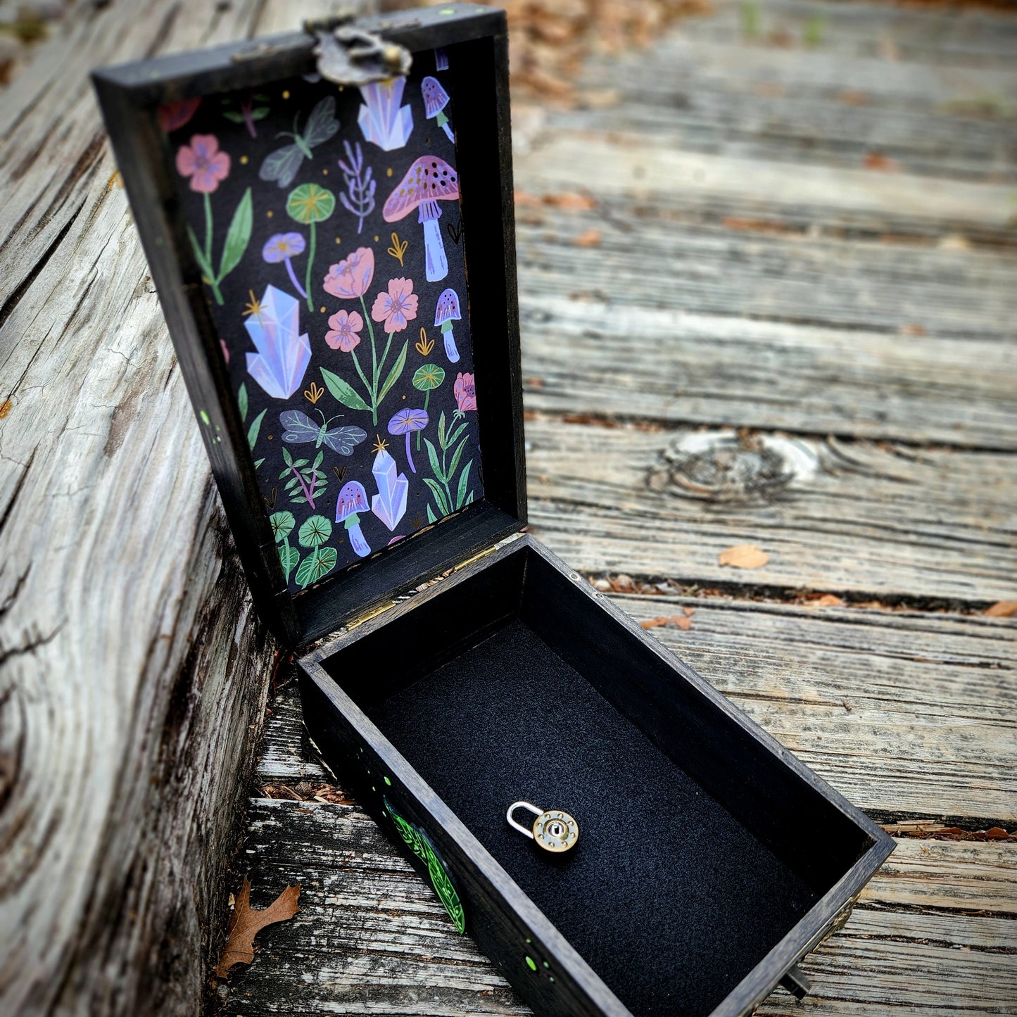 Poison Skull Bottle Hidden Key Box