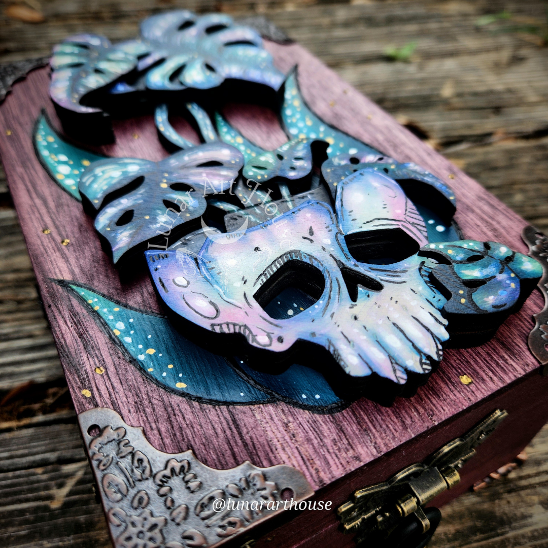 Monstera Skull Hidden Key Box