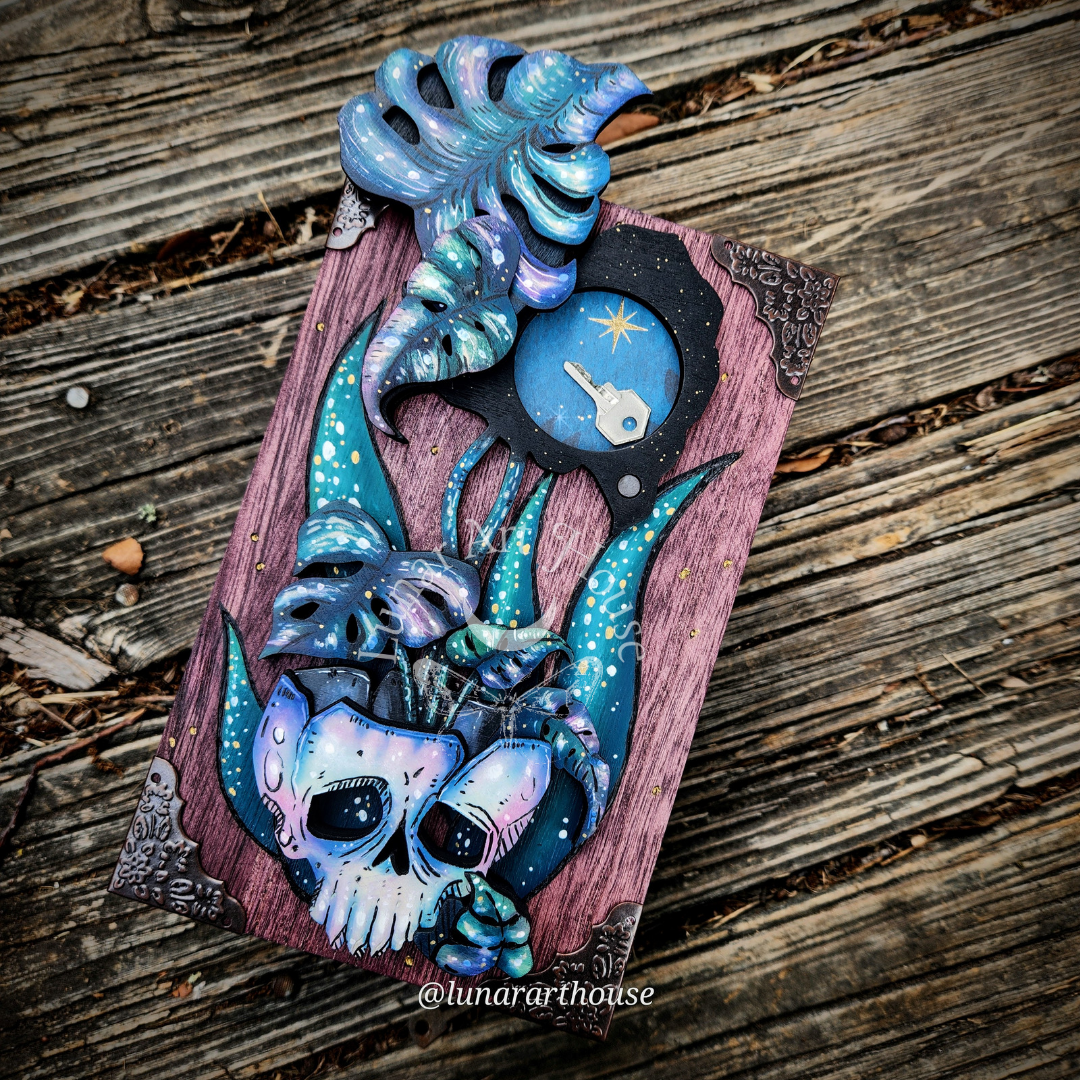 Monstera Skull Hidden Key Box