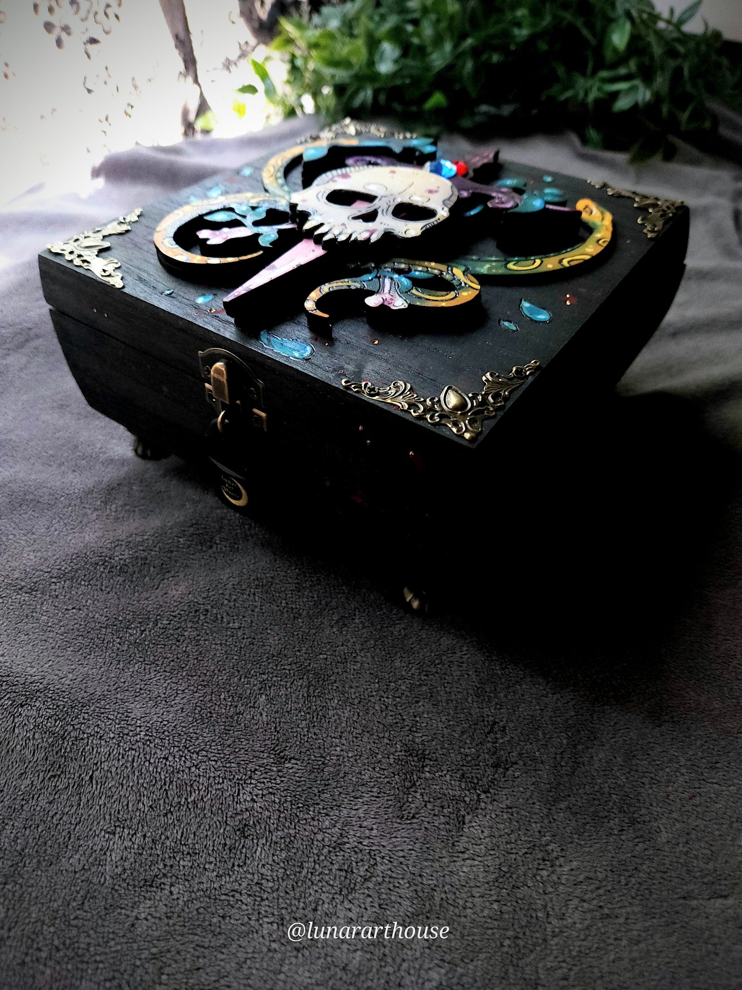 Two Snakes Hidden Key Box