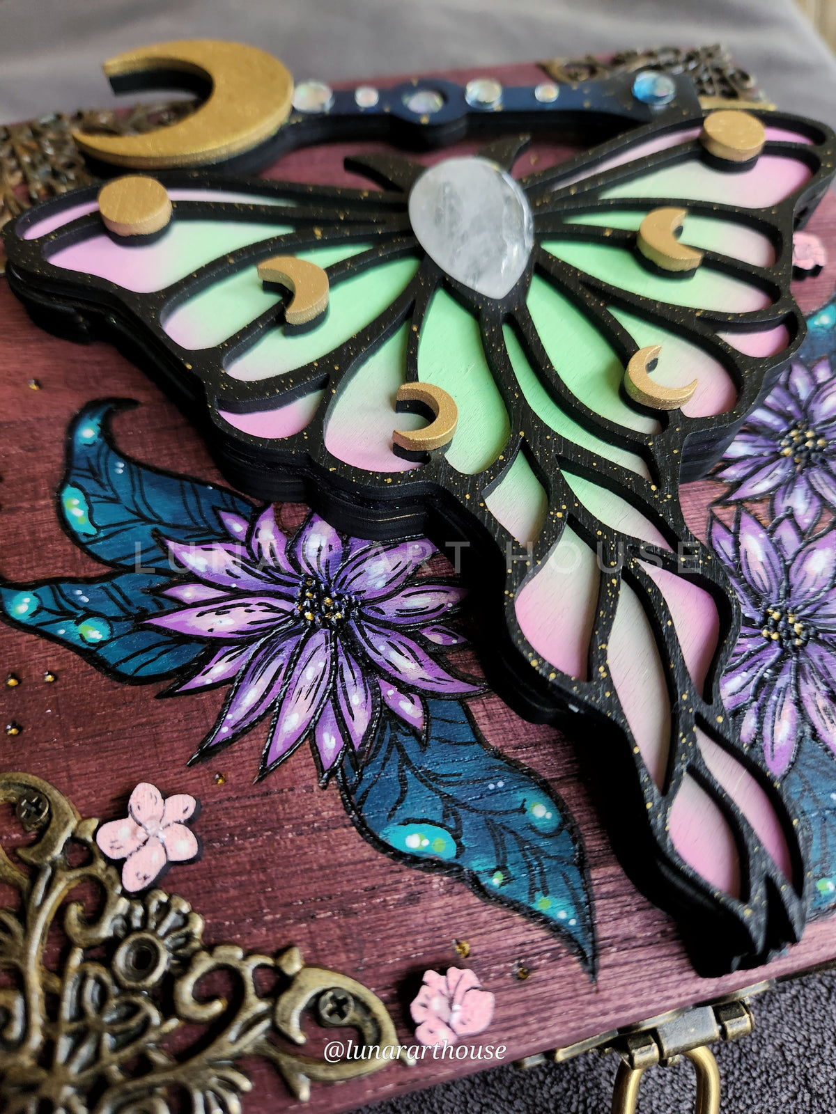 Daisy Luna Hidden Key Box