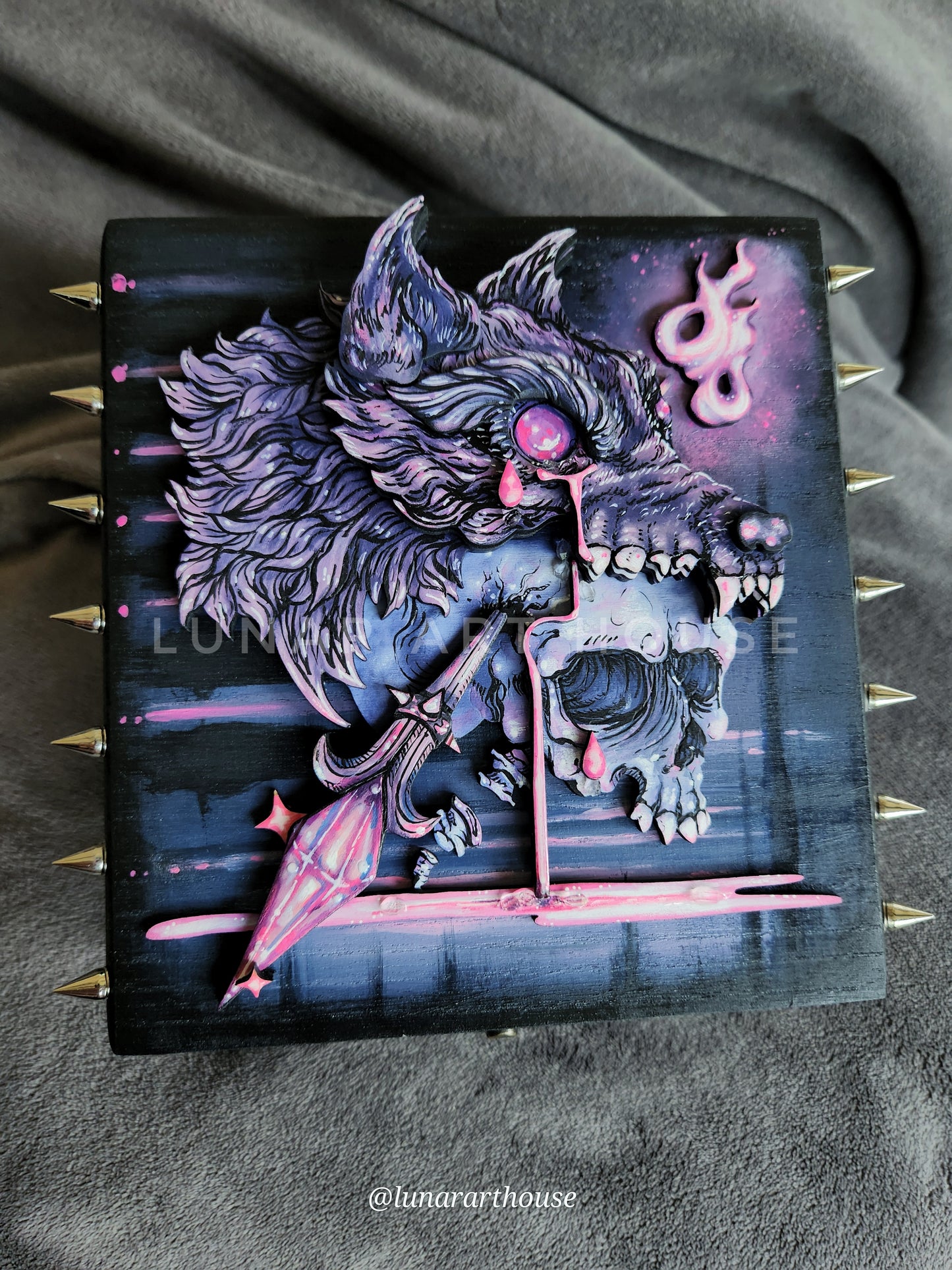 Sad Wolf and Skull Hidden Key Box
