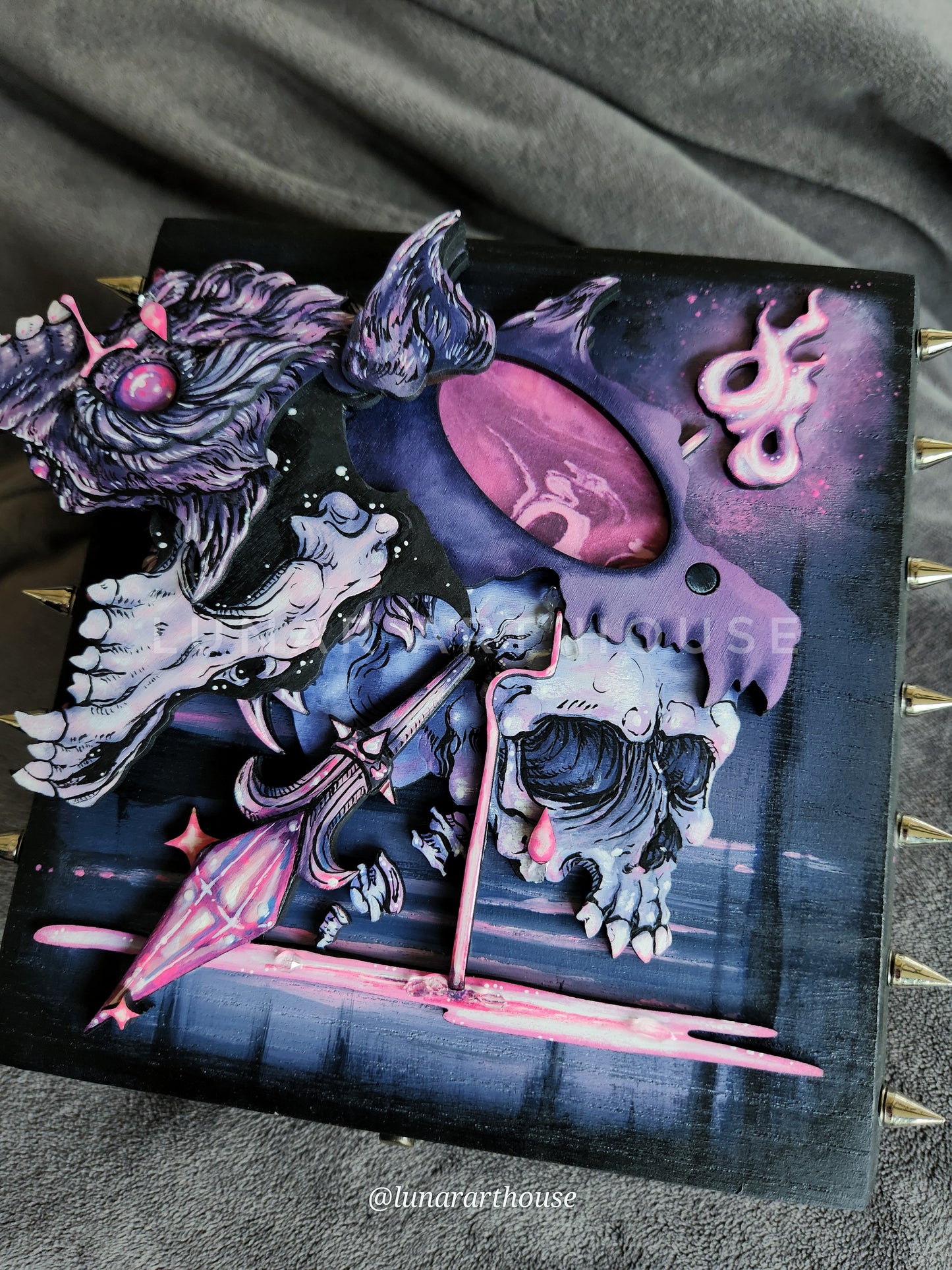 Sad Wolf and Skull Hidden Key Box