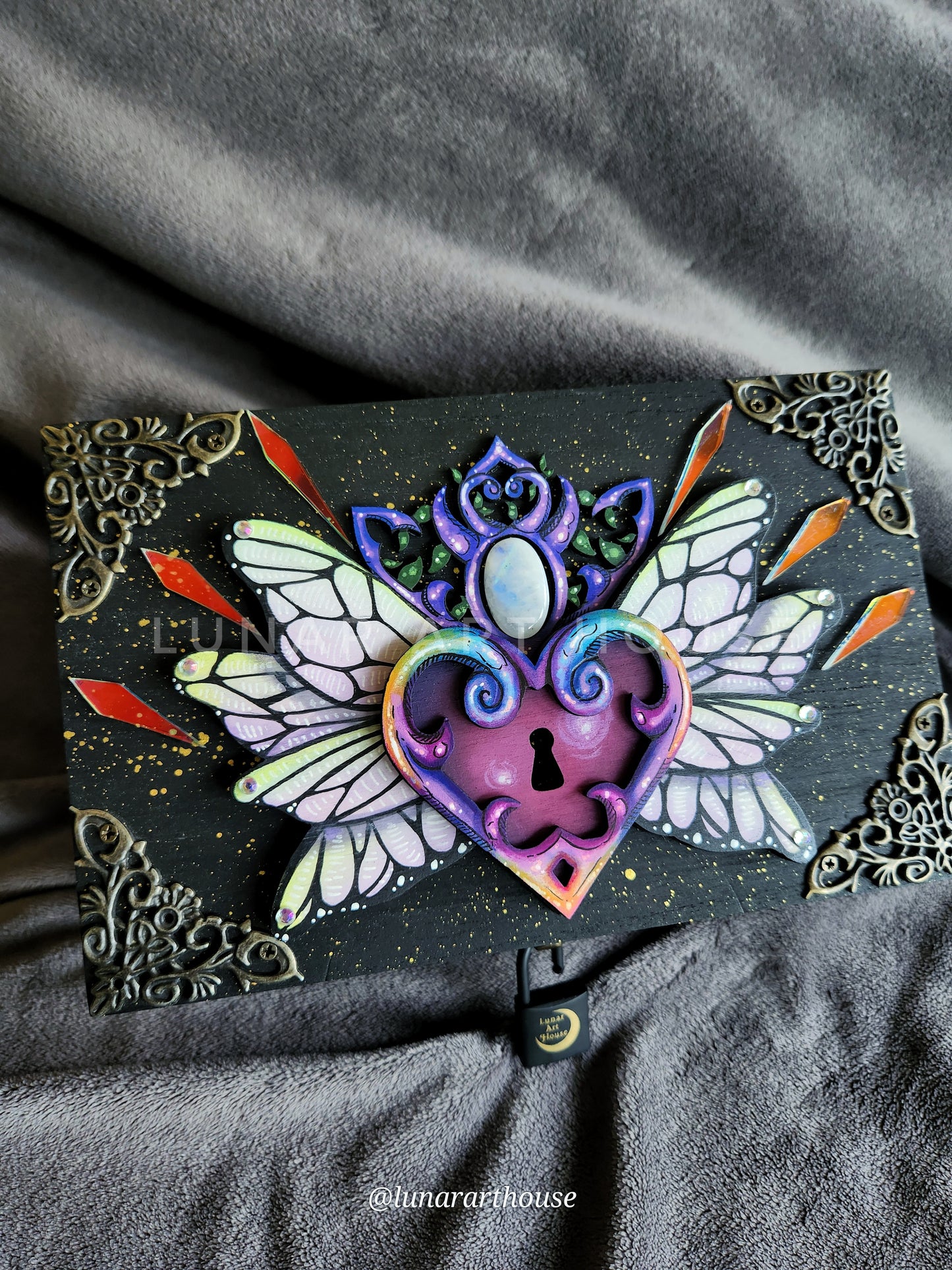 Rainbow Heart Lock OG Hidden Key Box™