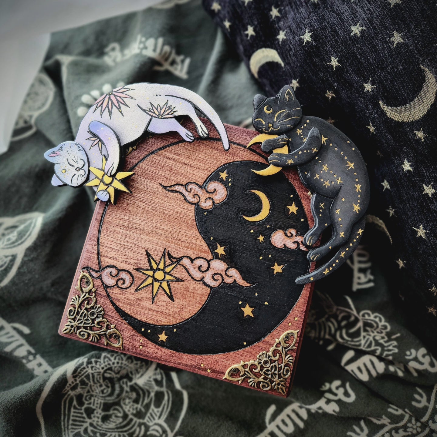 Yin Yang Cats Hidden Key Box