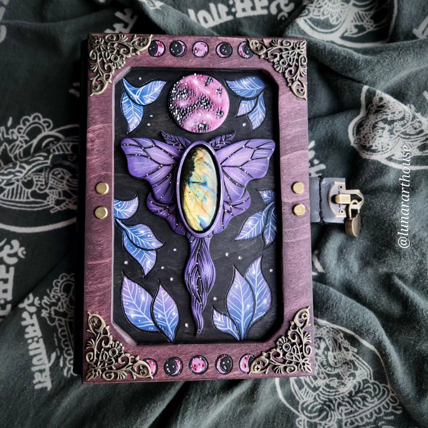 Blood Moon Luna Hidden Key Journal Made to Order – Lunar Art House