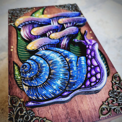Snail and Mushie Hidden Key Box
