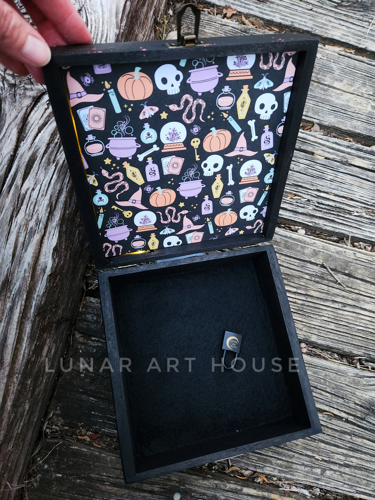 PRE ORDER✨️Light Up🎃Jack-O-Lantern Hidden Key Box™